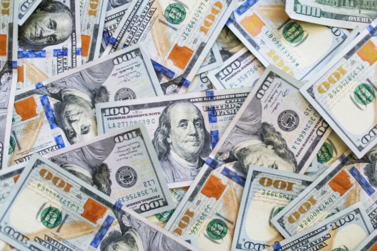 credit market paradox - 100 us dollar bill