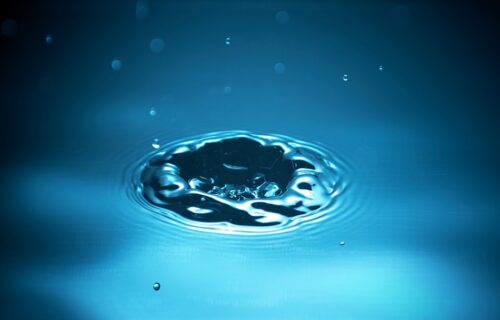 ripple sec fight - a drop of water that is in a sink