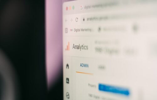 fenics fx options - a close up of a computer screen with a blurry background