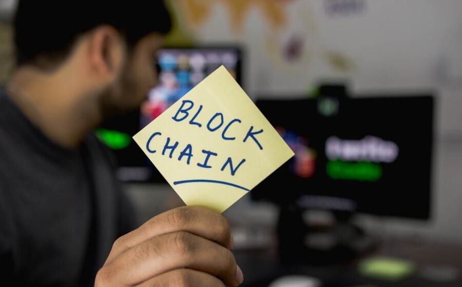 ripple payments remittances - person holding sticky note